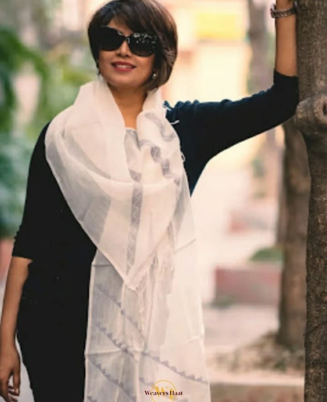 Cotton scarf with Jamdani narrow stripe